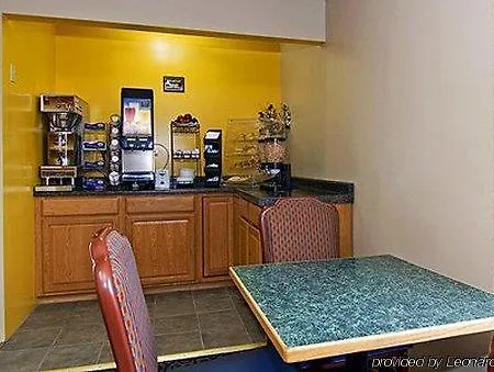 Rodeway Inn & Suites 